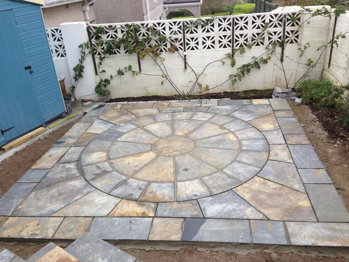 Circle Feature Patio